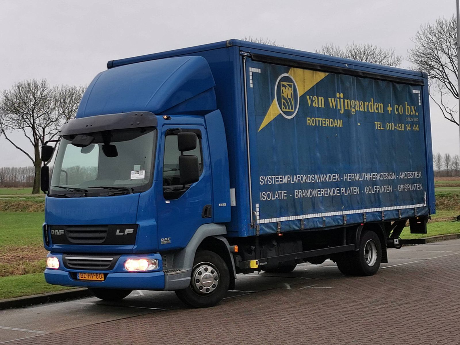 DAF LF тентованный 5 тонный