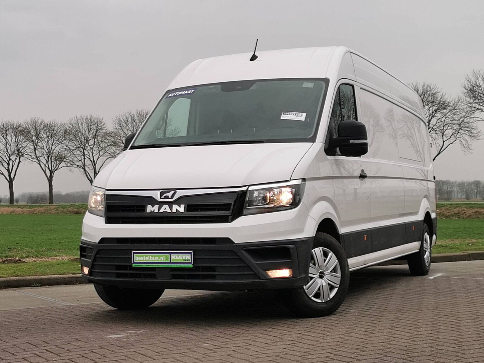 Minibus Volkswagen Crafter/MAN TGE 3.180 Kombi L3H2 LED ACC NAVI from  Germany, 60412 EUR for sale - ID: 7790666