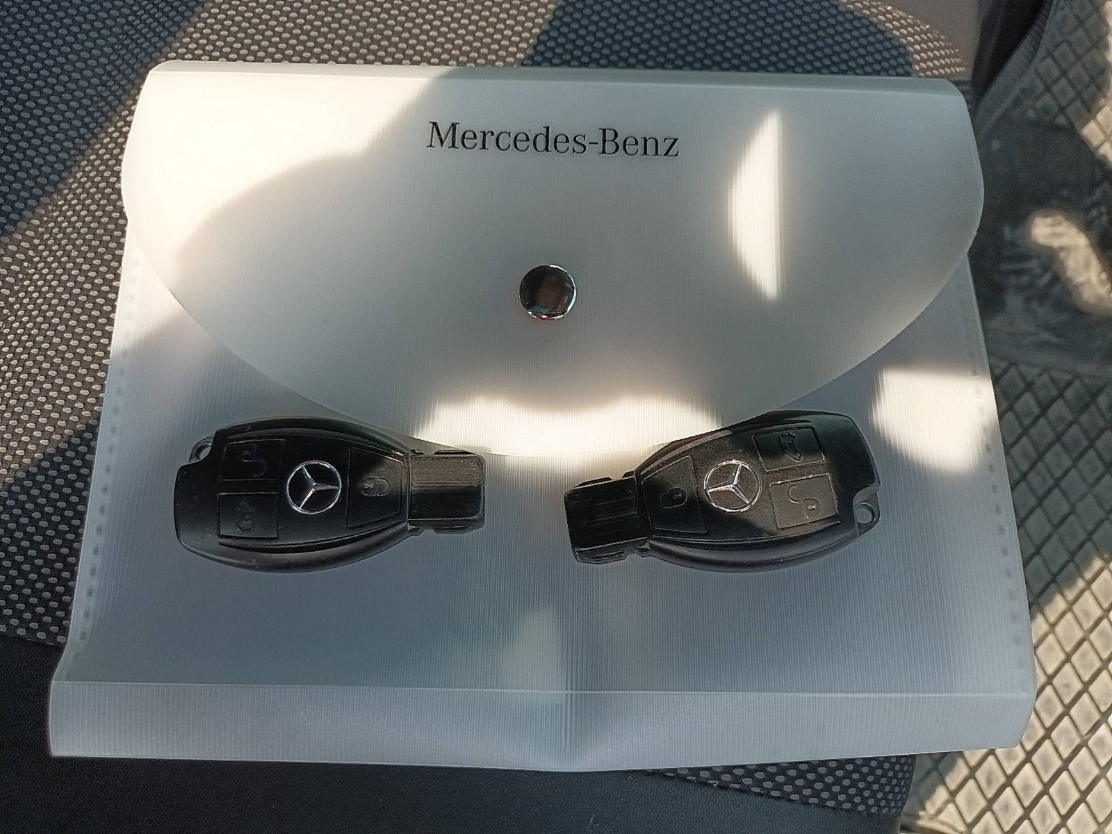 Mecerdes Sprinter Key MERCEDES-BENZ SPRINTER 319 - Kleyn Vans