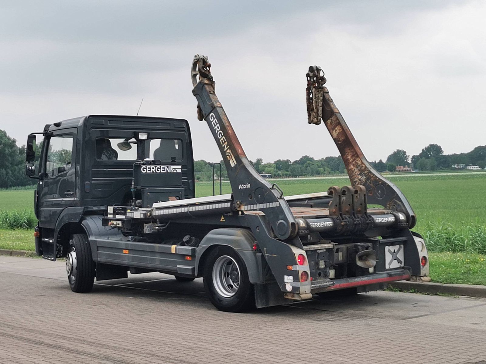 Atego: Original-Zubehör - Mercedes-Benz Trucks - Trucks you can trust