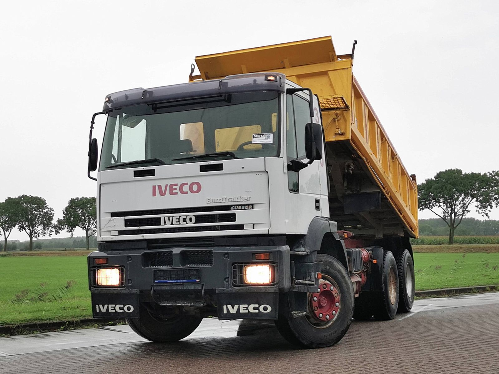 IVECO 260E35 EUROTRAKKER - Kleyn Trucks