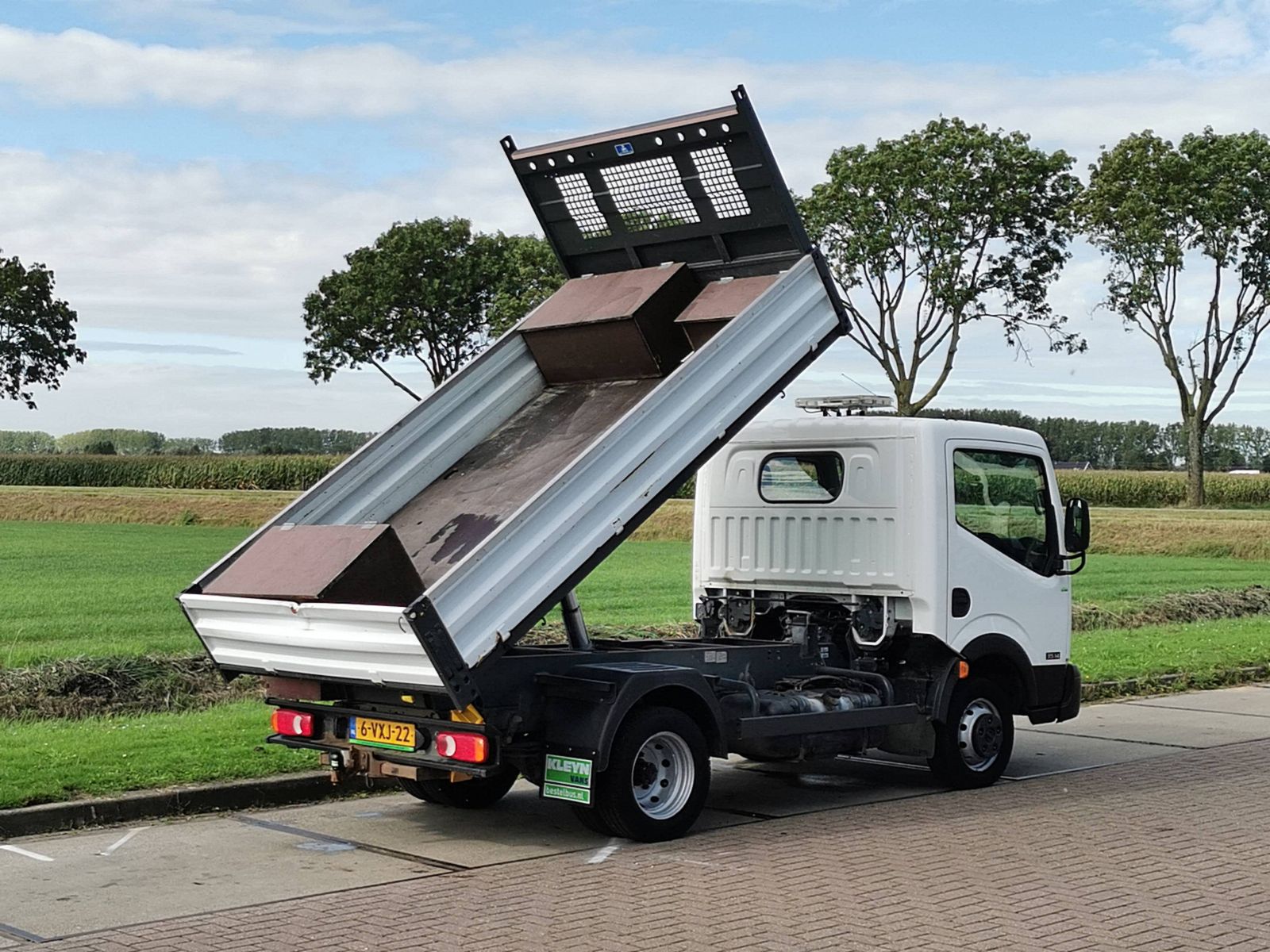 NISSAN CABSTAR 2.5 - Kleyn Vans