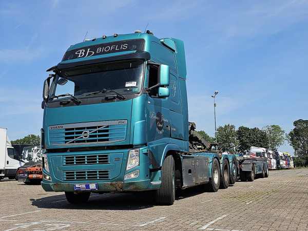 VOLVO - FH 13.500 8X4 HOOKLIFT