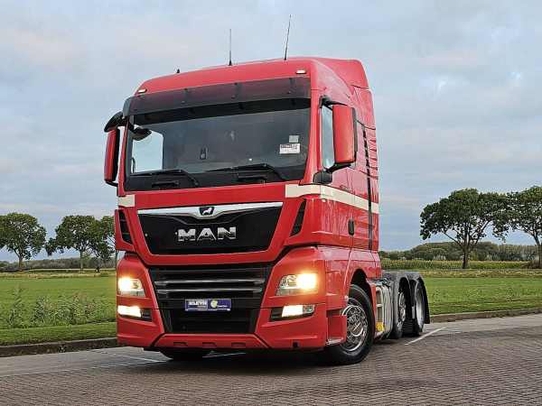 M.A.N. - 26.470 TGX XLX 6X2-2 INTARDER