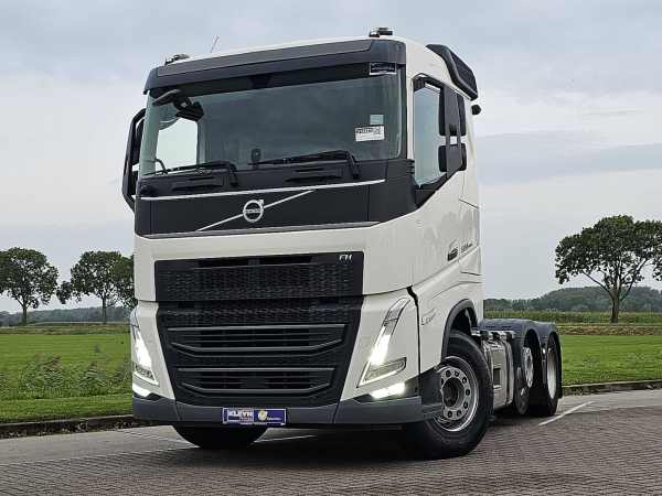 VOLVO - FH 500 6X2 STEERED LED ADR