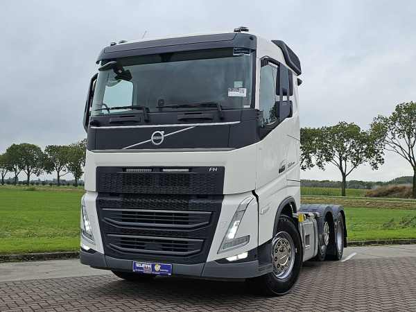 VOLVO - FH 500 6X2 STEERED LED ADR