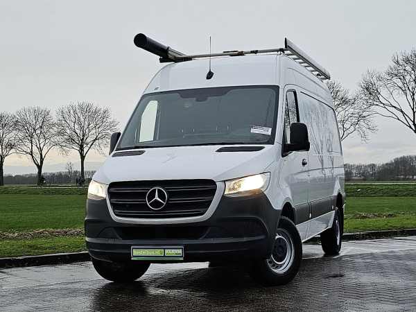 MERCEDES-BENZ - SPRINTER 319