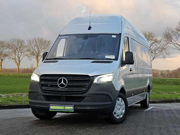 MERCEDES-BENZ - SPRINTER 319