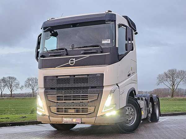 VOLVO - FH 500 6X2 STEERED LED ADR