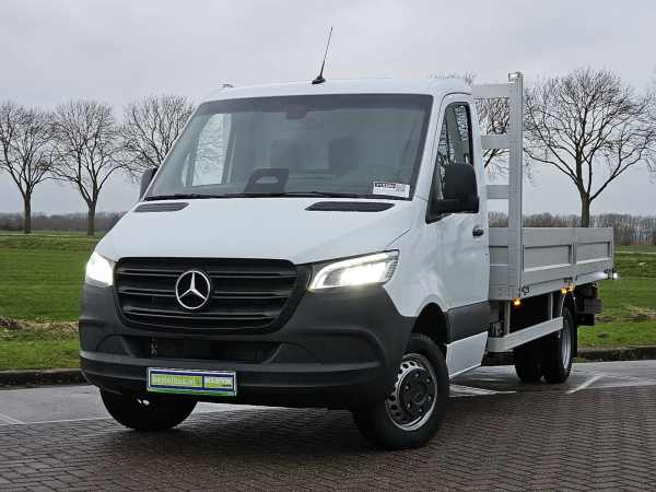 MERCEDES-BENZ - SPRINTER 519