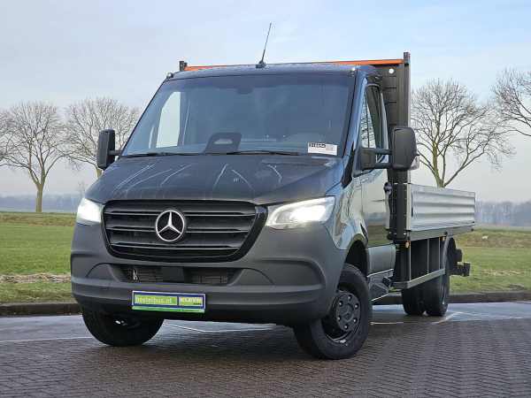 MERCEDES-BENZ - SPRINTER 519