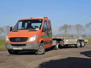 MERCEDES-BENZ - SPRINTER 519