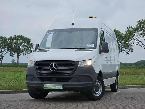 MERCEDES-BENZ - SPRINTER 319