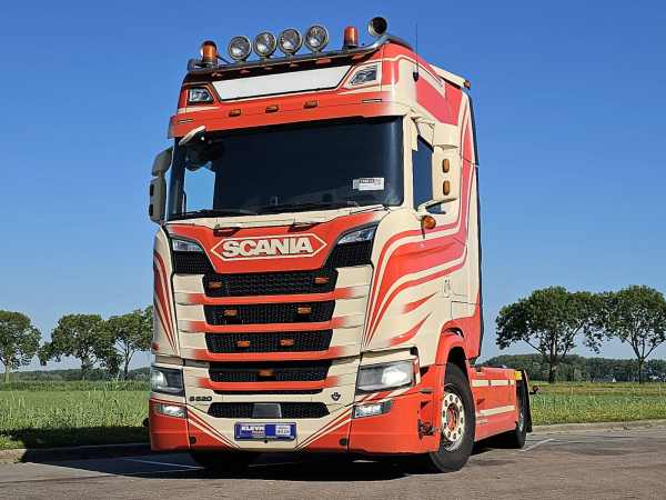 SCANIA - S520