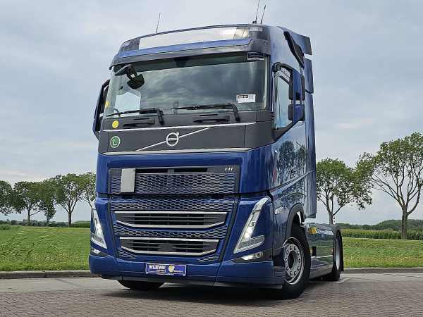 VOLVO - FH 500 LED SKIRTS 2X TANK