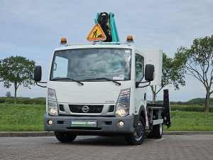 NISSAN - NT 400