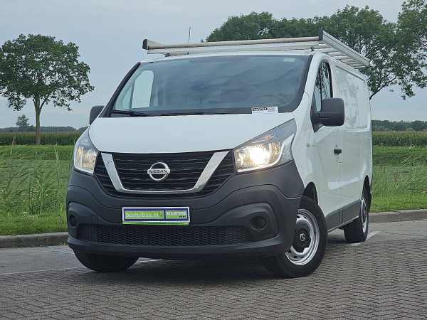 NISSAN - NV 300