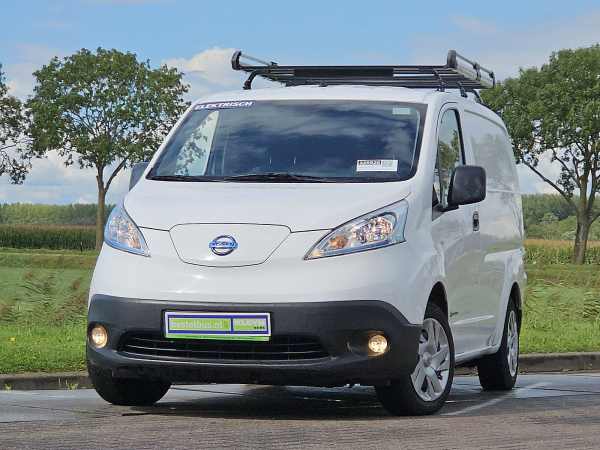 NISSAN - E-NV200