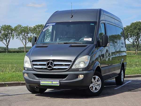 MERCEDES-BENZ - SPRINTER 319
