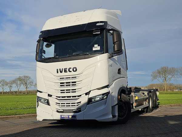 IVECO - S-WAY AS260S46 6x2*4 LNG GAS