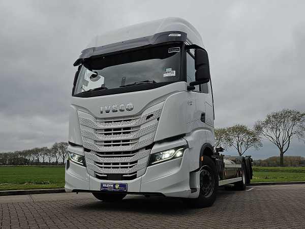 IVECO - S-WAY AS440S46 6x2*4 LNG GAS