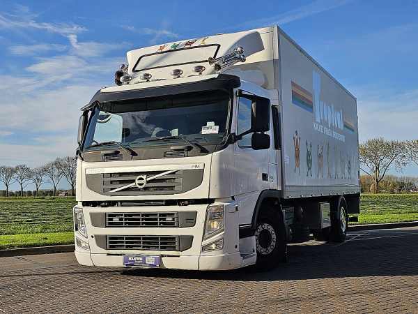 VOLVO - FM 11.330 3 SEATS LIFT 290TKM