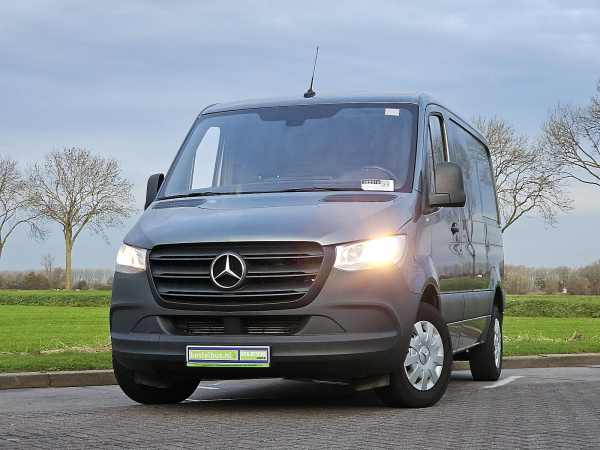 MERCEDES-BENZ - SPRINTER 214