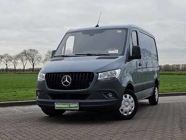 MERCEDES-BENZ - SPRINTER 211