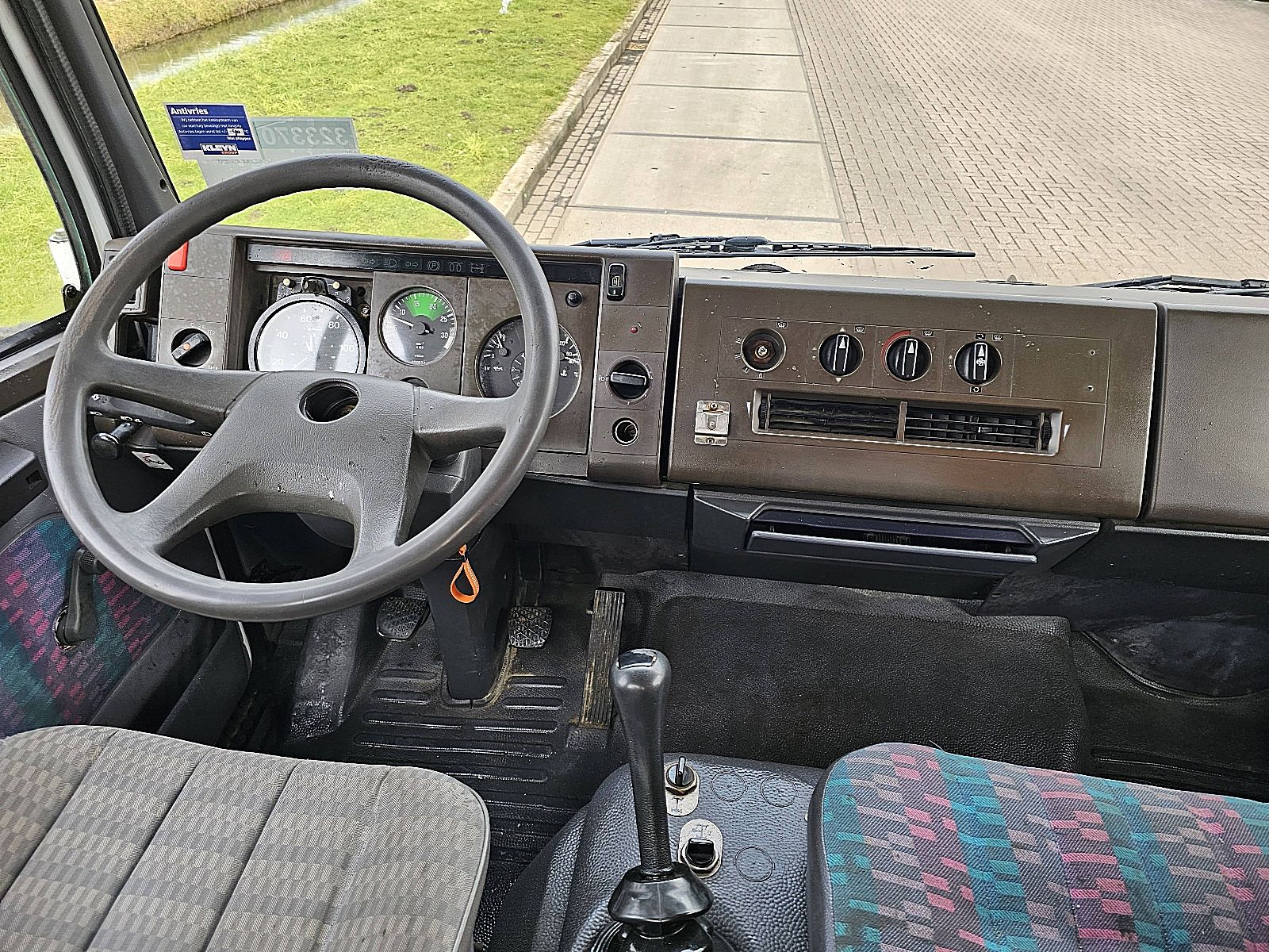 MERCEDES-BENZ 814 - Kleyn Trucks