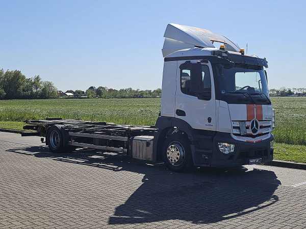 MERCEDES-BENZ - ACTROS 1832