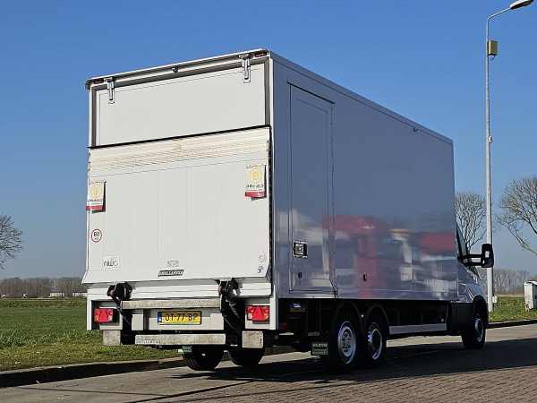 VOLKSWAGEN - VELDHUIZEN P37-4