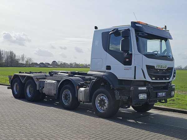 IVECO - AT410T45 TRAKKER