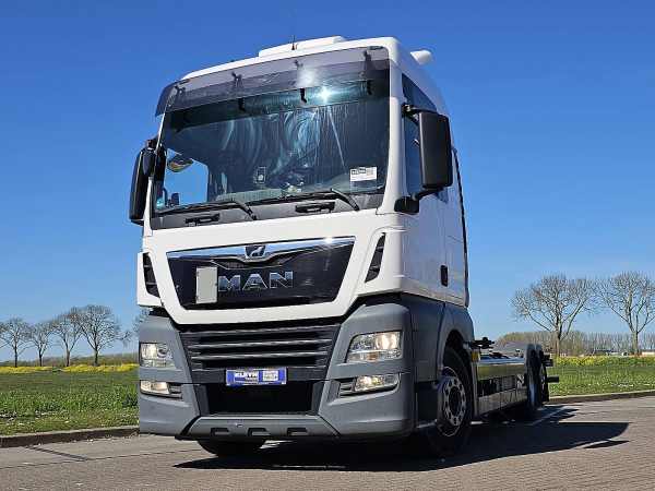 M.A.N. - 26.420 TGX