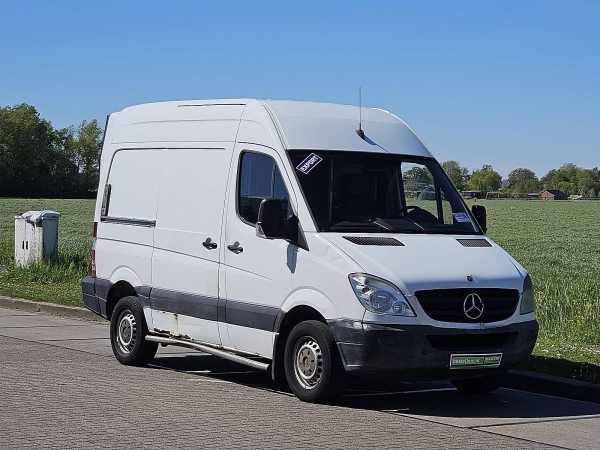MERCEDES-BENZ - SPRINTER 209