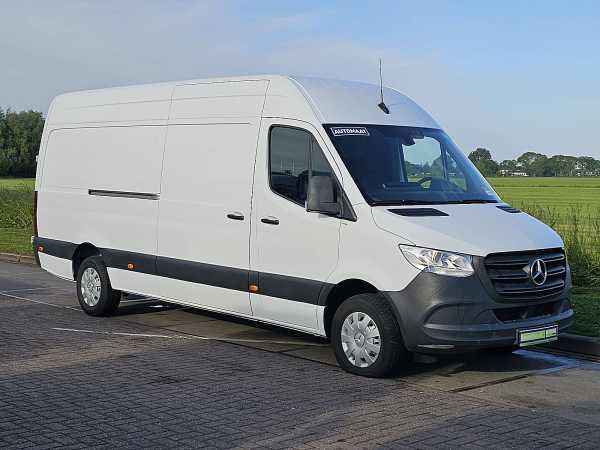 MERCEDES-BENZ - SPRINTER 319