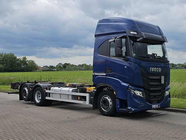 IVECO - S-WAY AS260S48