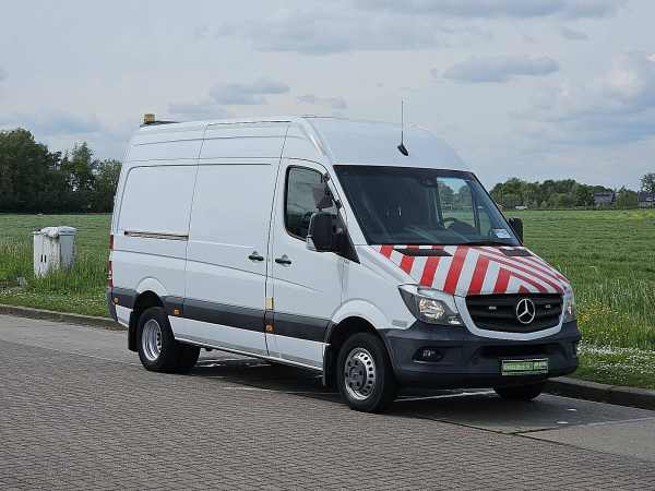 MERCEDES-BENZ - SPRINTER 519