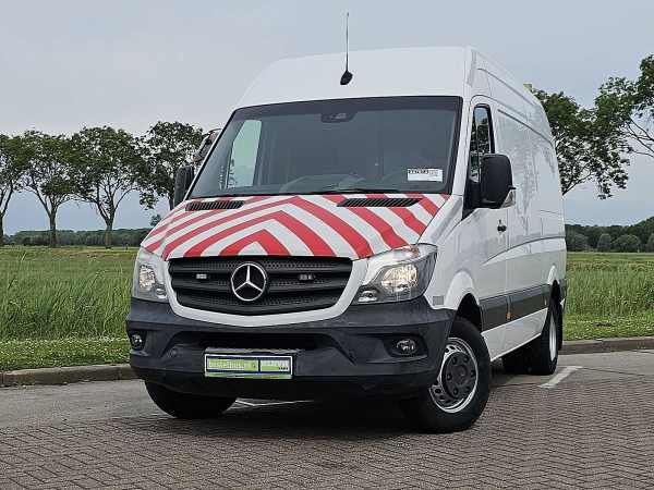 MERCEDES-BENZ - SPRINTER 519