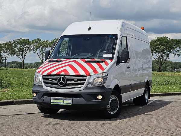 MERCEDES-BENZ - SPRINTER 519