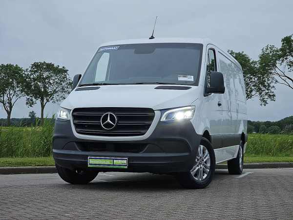 MERCEDES-BENZ - SPRINTER 319
