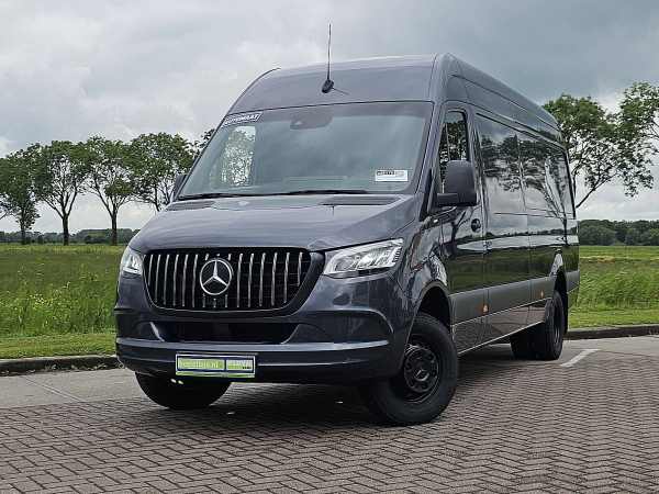 MERCEDES-BENZ - SPRINTER 519
