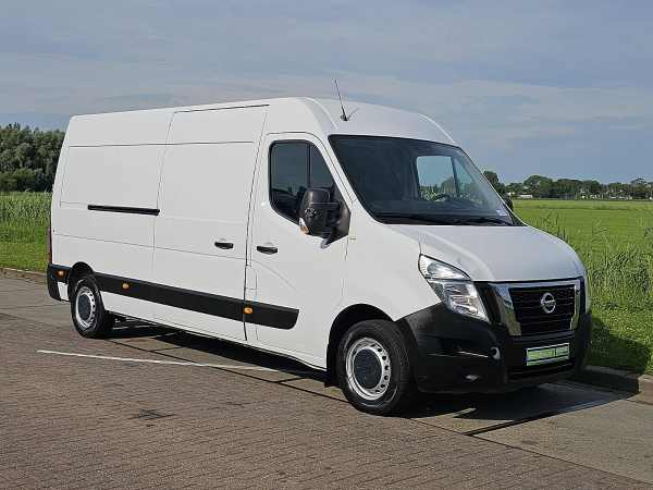 NISSAN - NV 400