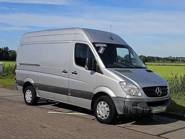 MERCEDES-BENZ - SPRINTER 319