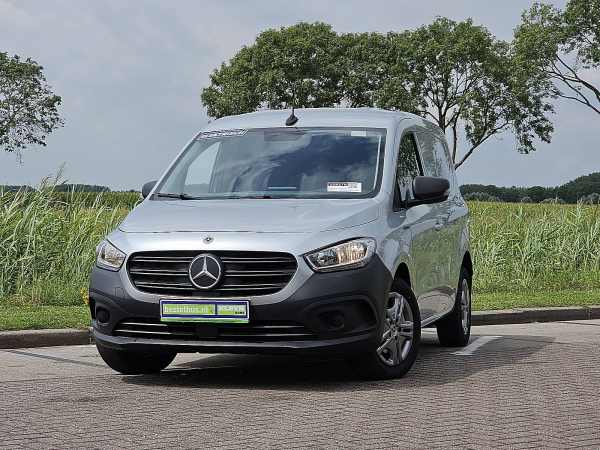 MERCEDES-BENZ - ECITAN