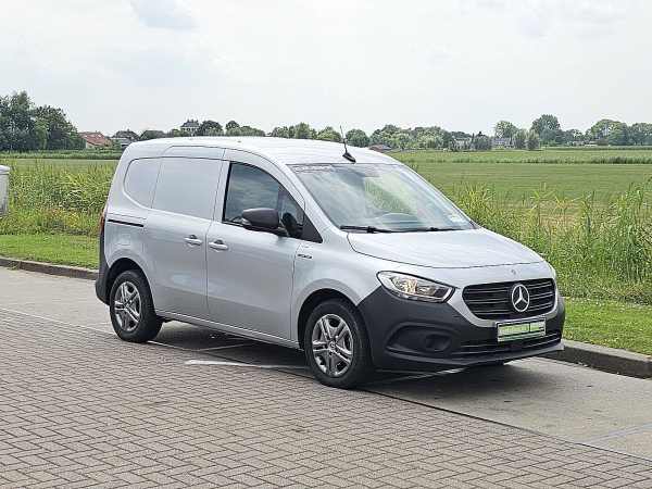 MERCEDES-BENZ - ECITAN