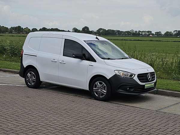 MERCEDES-BENZ - ECITAN