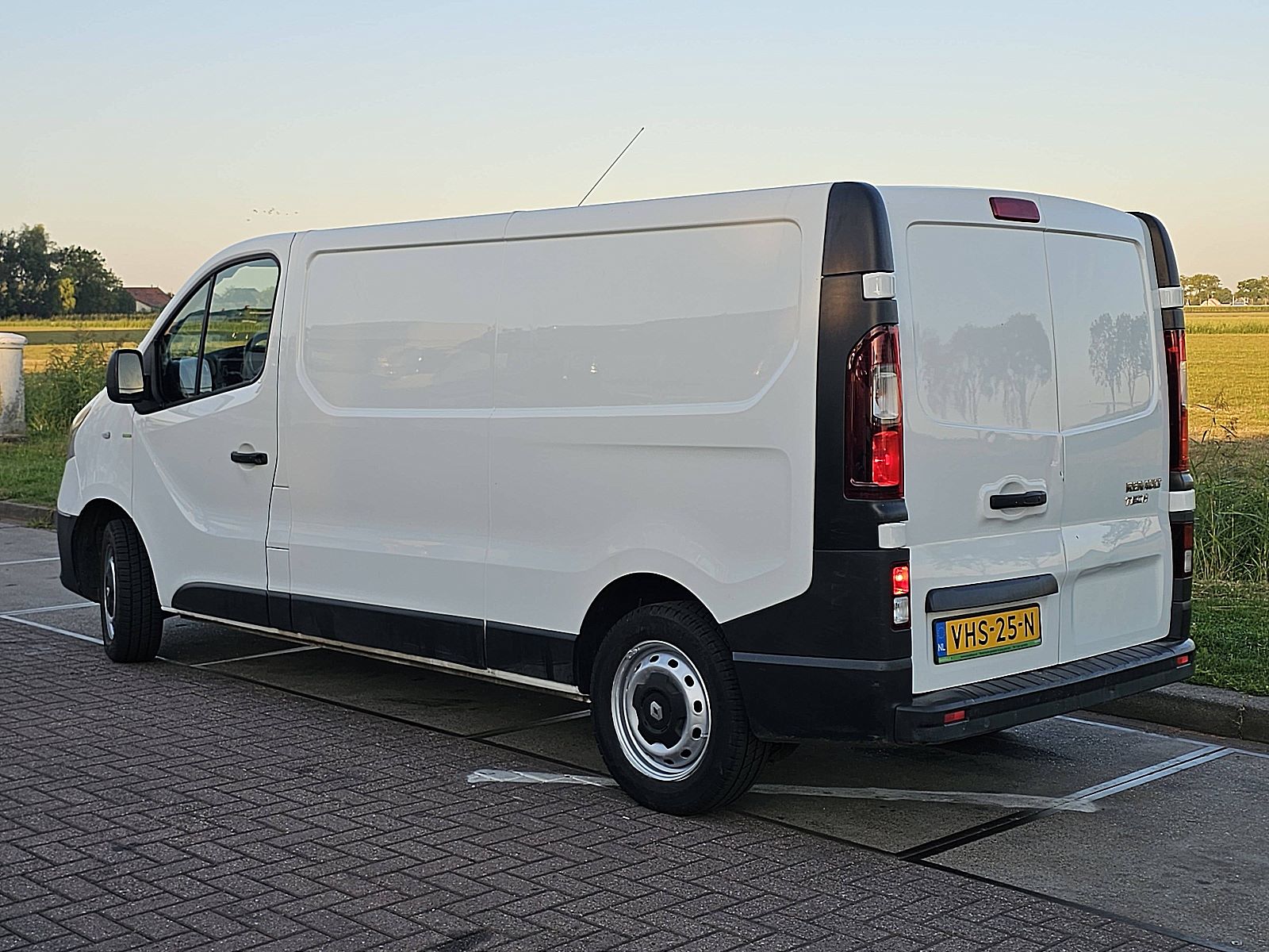 HLA