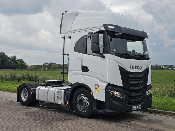 IVECO - S-WAY AS440S48