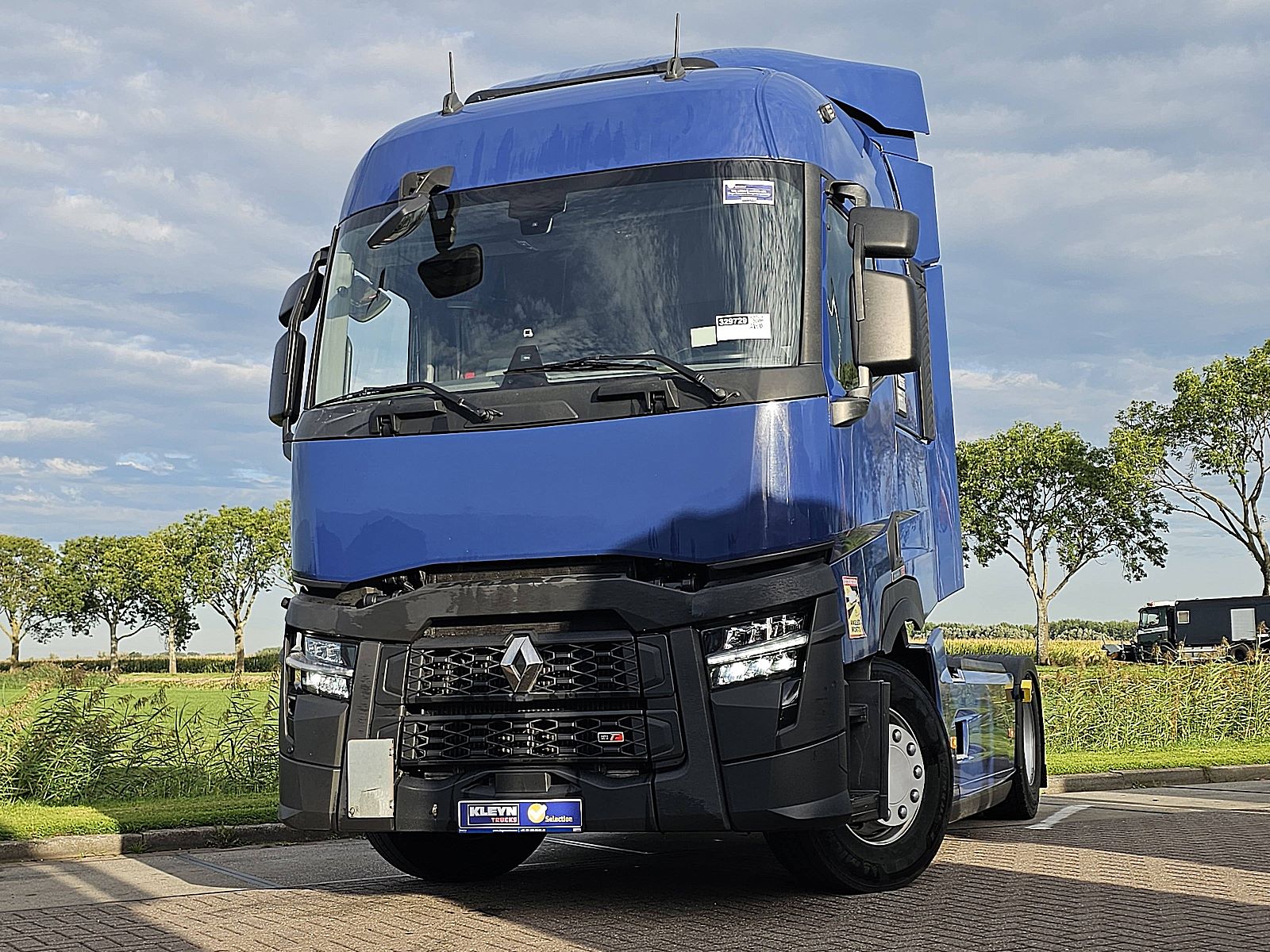 RENAULT - T 440
