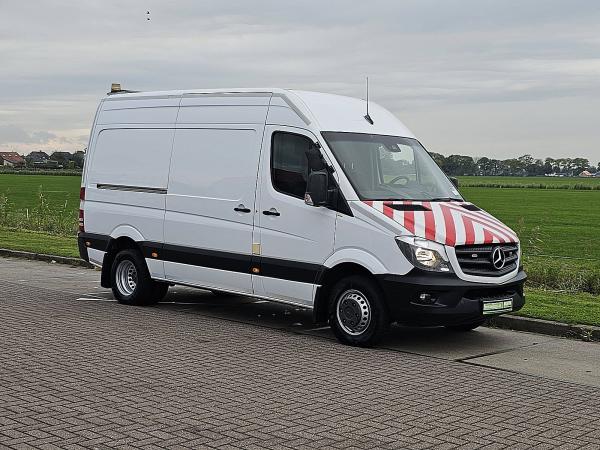 MERCEDES-BENZ - SPRINTER 519